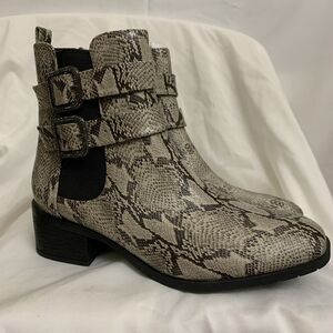 Kenneth Cole Salt Biker Jewel Snake Print Boots Womens 6